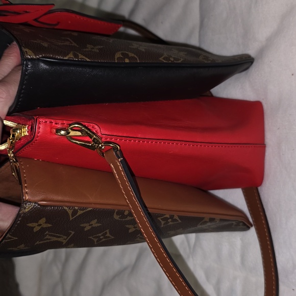 Louis Vuitton Brown and Red Satchel with Iconic Monogram and Gold Accents - Picture 14 of 16